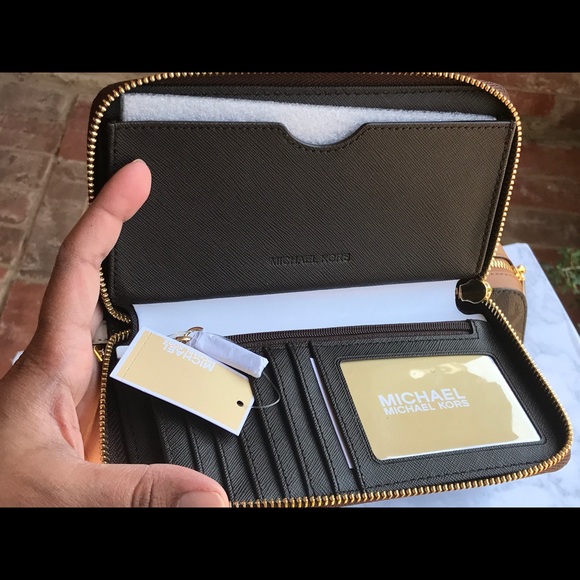 MICHAEL KORS SANDRINE STUD SMALL SATCHEL+WALLET - Picture 4 of 8